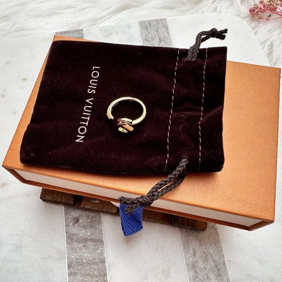 Louis Vuitton LV & Me Ring | Letter S - Picture 1 of 8